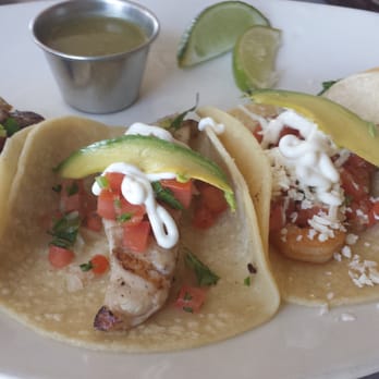 Paco & John’s signature dishes Al Pastor Tacos
French Macarons
Brisket Quesadillas